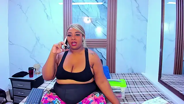 Snapshot of HannyMansonh chatting on January 17, 3:23 am HannyMansonh online show from January 17, 3:23 am