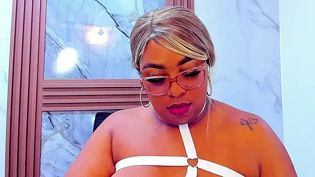 Snapshot of HannyMansonh chatting on January 18, 6:34 am HannyMansonh online show from January 18, 6:34 am