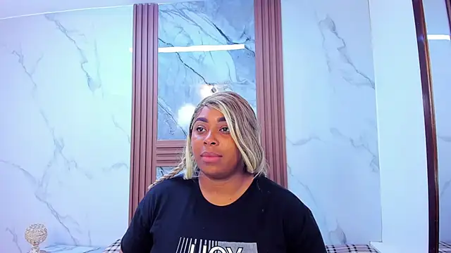 Snapshot of HannyMansonh chatting on February 15, 3:20 am HannyMansonh online show from February 15, 3:20 am