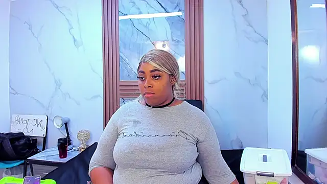 Snapshot of HannyMansonh chatting on February 16, 3:04 am HannyMansonh online show from February 16, 3:04 am