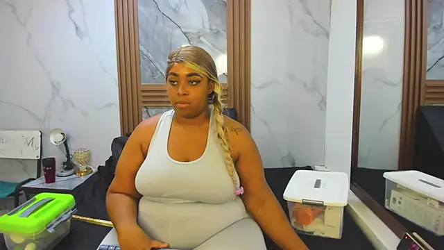 Snapshot of HannyMansonh chatting on February 28, 3:04 am HannyMansonh online show from February 28, 3:04 am