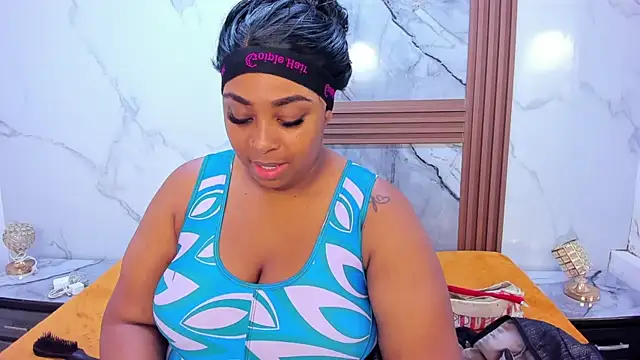 Snapshot of HannyMansonh chatting on March 13, 3:44 am HannyMansonh online show from March 13, 3:44 am