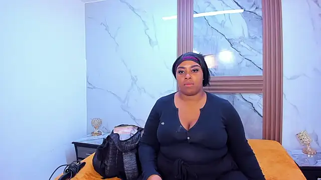 Snapshot of HannyMansonh chatting on March 14, 4:43 am HannyMansonh online show from March 14, 4:43 am