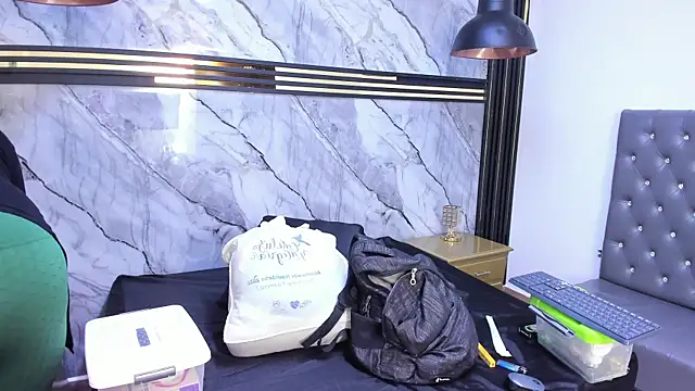 Snapshot of HannyMansonh chatting on March 15, 3:18 am HannyMansonh online show from March 15, 3:18 am