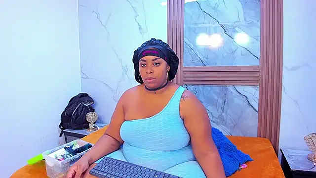 Snapshot of HannyMansonh chatting on March 23, 3:21 am HannyMansonh online show from March 23, 3:21 am