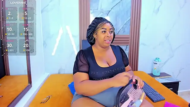 Snapshot of HannyMansonh chatting on October 18, 3:20 am HannyMansonh online show from October 18, 3:20 am