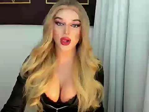 Snapshot of hotstellacumxxx chatting on February 28, 5:47 pm hotstellacumxxx online show from February 28, 5:47 pm