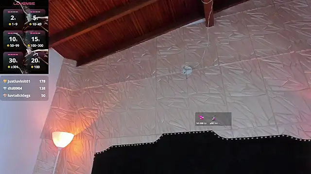 Snapshot of JennyRouse01 chatting on February 20, 5:18 pm JennyRouse01 online show from February 20, 5:18 pm