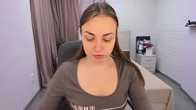 Snapshot of JessicaNickson chatting on December 26, 9:44 am JessicaNickson online show from December 26, 9:44 am