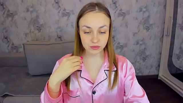 Snapshot of JessicaNickson chatting on February 17, 1:10 pm JessicaNickson online show from February 17, 1:10 pm