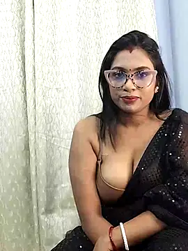 Queen Dolly online show from September 27, 6:02 pm