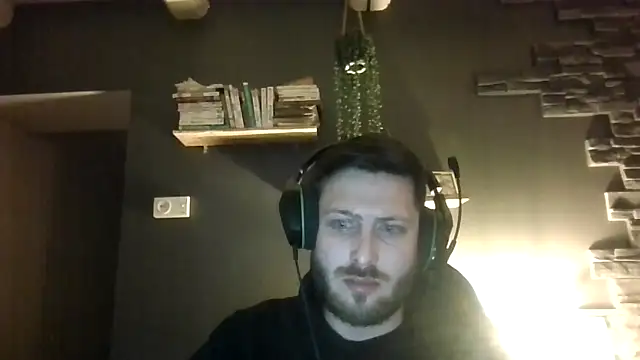 Snapshot of lololaland chatting on February 8, 4:16 am lololaland online show from February 8, 4:16 am