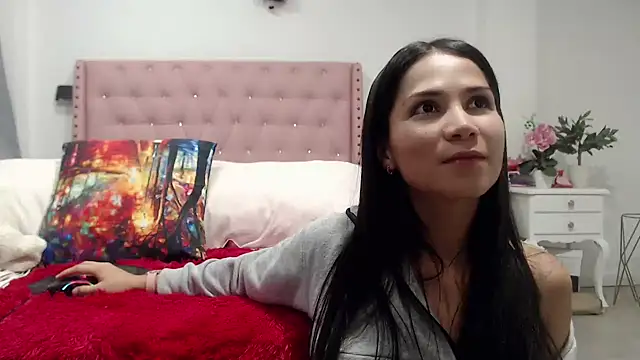 Snapshot of kimberlyshantal chatting on January 22, 12:27 am kimberlyshantal online show from January 22, 12:27 am