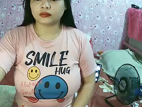 Snapshot of shaira4u chatting on April 12, 8:03 pm shaira4u online show from April 12, 8:03 pm