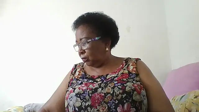 Snapshot of KinkyRicoSaisyours chatting on March 2, 12:01 pm KinkyRicoSaisyours online show from March 2, 12:01 pm