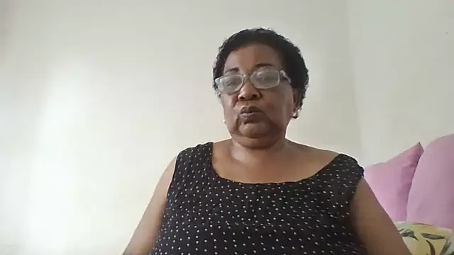 Snapshot of KinkyRicoSaisyours chatting on March 6, 12:34 pm KinkyRicoSaisyours online show from March 6, 12:34 pm