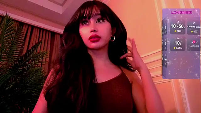 YOURCRISTINAS online show from April 26, 6:16 pm