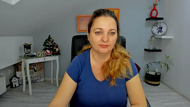 LollaGirl online show from December 30, 4:31 am
