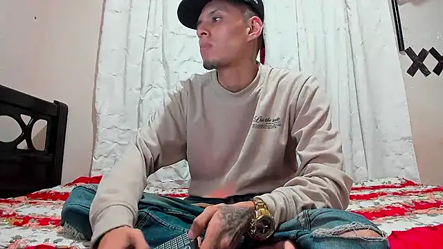 davidlatin66 online show from December 23, 1:58 am