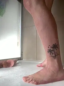 Snapshot of angelus112 chatting on March 26, 1:38 pm angelus112 online show from March 26, 1:38 pm