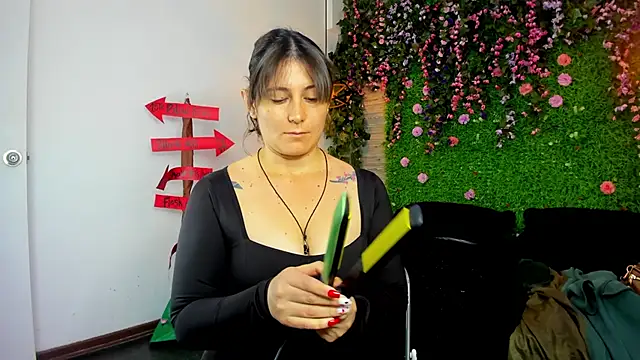 SarahDeyvis online show from November 4, 1:32 pm