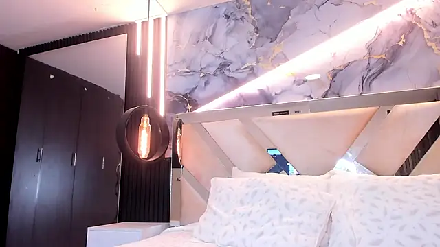 SarahDeyvis online show from March 7, 3:36 am