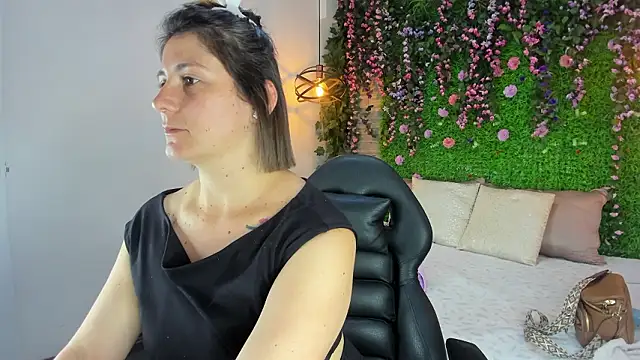 SarahDeyvis online show from March 26, 3:34 am