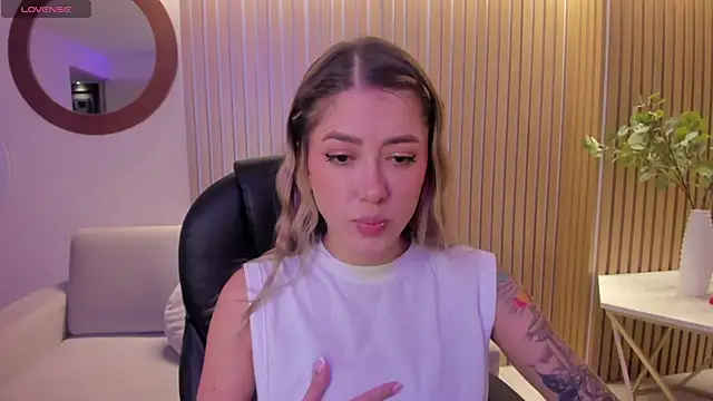 EveBensonX online show from January 12, 4:31 am