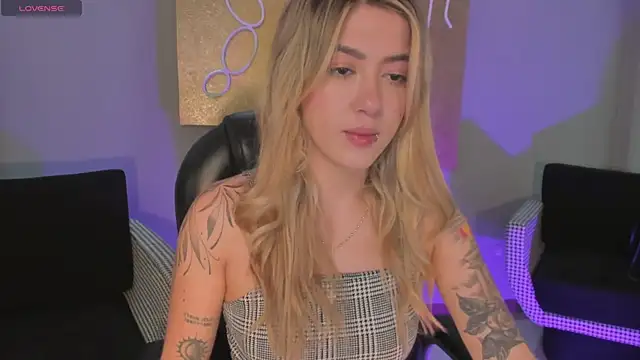 EveBensonX online show from November 14, 12:48 pm