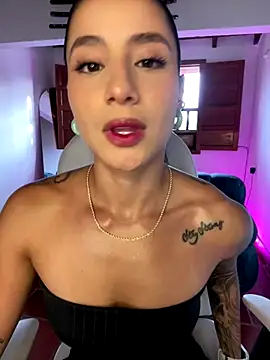 Ale Lewis online show from December 18, 9:54 pm