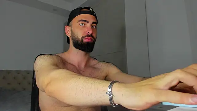 MichaelMasterss online show from May 9, 8:03 pm
