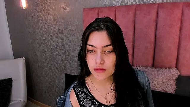 Alexa Thaylor  online show from November 28, 3:04 pm