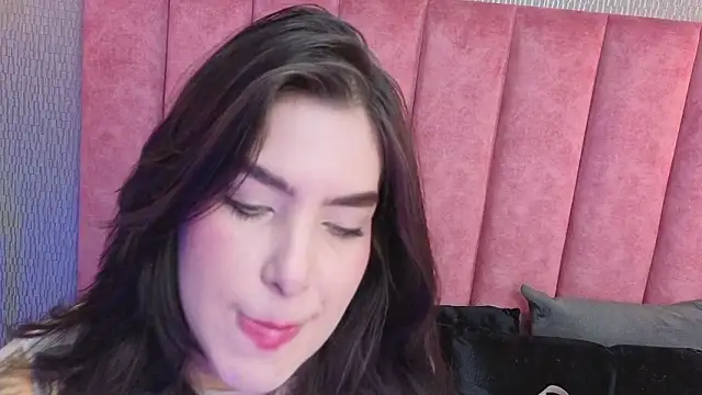 Snapshot of Alexa_Thaylor_ chatting on February 24, 3:32 pm Alexa Thaylor online show from February 24, 3:32 pm