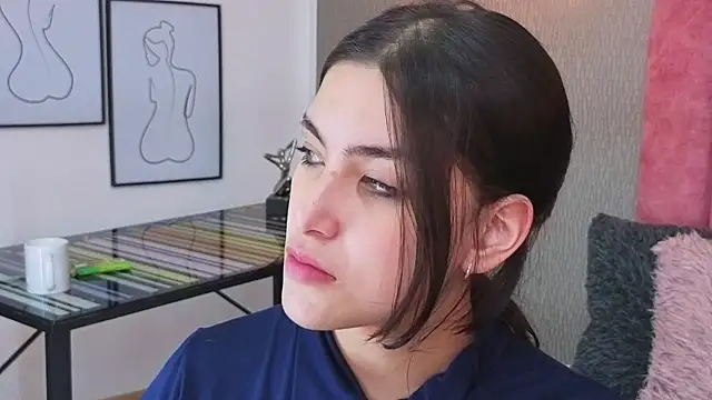 Snapshot of Alexa_Thaylor_ chatting on April 13, 3:50 pm Alexa Thaylor online show from April 13, 3:50 pm