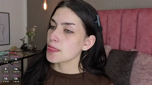 Snapshot of Alexa_Thaylor_ chatting on May 5, 4:15 pm Alexa Thaylor online show from May 5, 4:15 pm