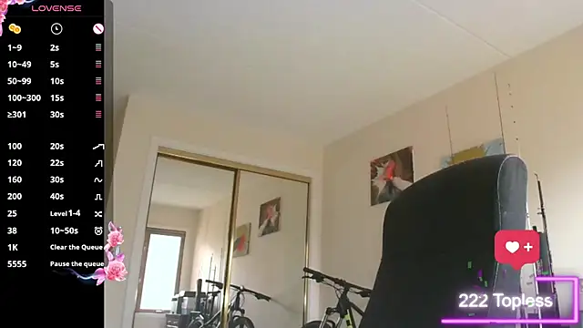 Snapshot of BlaBlaBla7016 chatting on October 14, 2:07 pm BlaBlaBla7016 online show from October 14, 2:07 pm