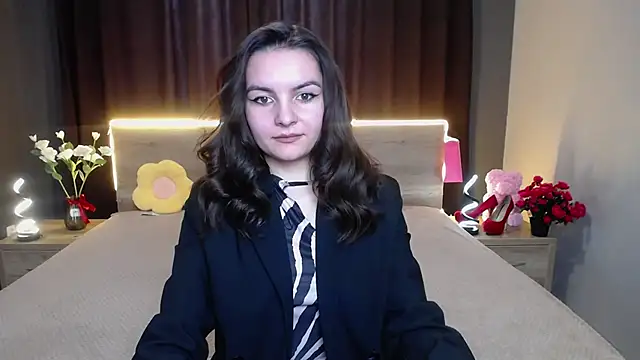 JasmineAsha online show from November 4, 8:24 am