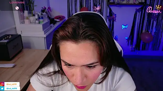 Snapshot of ImLui_lu chatting on March 25, 3:45 am ImLui lu online show from March 25, 3:45 am