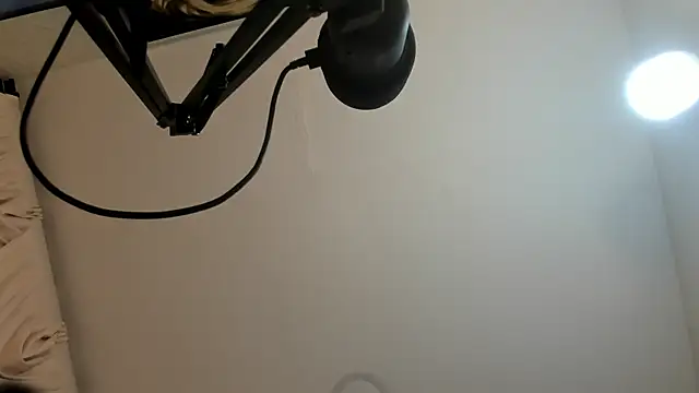 Snapshot of sarita_loven chatting on March 28, 5:18 am sarita loven online show from March 28, 5:18 am
