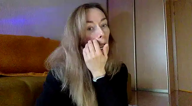 Snapshot of RebeccaMartinez chatting on March 14, 1:13 pm RebeccaMartinez online show from March 14, 1:13 pm