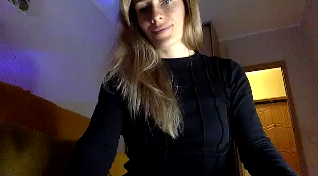 Snapshot of RebeccaMartinez chatting on March 15, 9:09 am RebeccaMartinez online show from March 15, 9:09 am