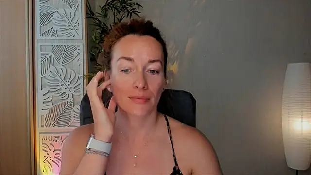 RebeccaMartinez online show from June 21, 8:39 am