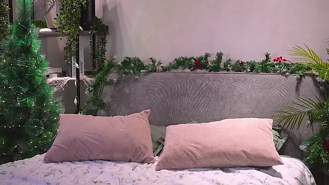 AuroraMari online show from December 19, 11:23 pm