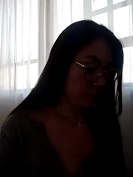 Snapshot of katha_steele_ chatting on January 7, 11:37 am katha steele online show from January 7, 11:37 am