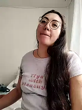 Snapshot of katha_steele_ chatting on January 14, 6:49 pm katha steele online show from January 14, 6:49 pm