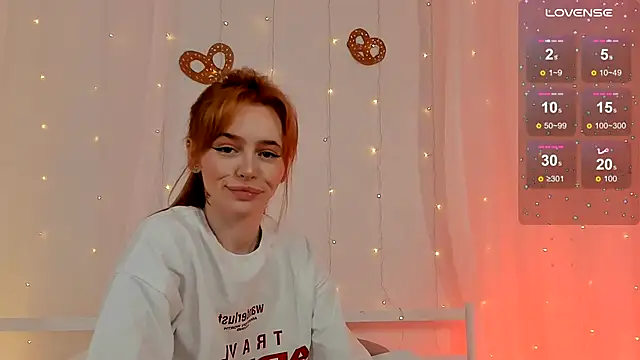 Snapshot of Phoenix_Margo chatting on September 22, 4:03 am Phoenix Margo online show from September 22, 4:03 am