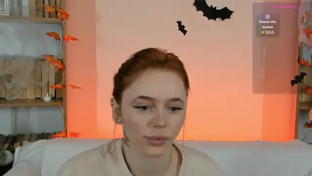 Snapshot of Phoenix_Margo chatting on October 29, 3:31 am Phoenix Margo online show from October 29, 3:31 am