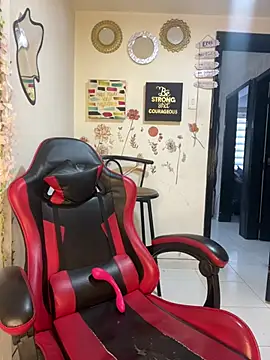 Liamiler01  online show from April 22, 12:39 pm