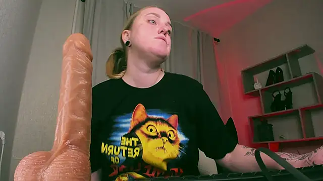 Snapshot of Frau__Lilith chatting on January 23, 2:33 am Frau Lilith online show from January 23, 2:33 am