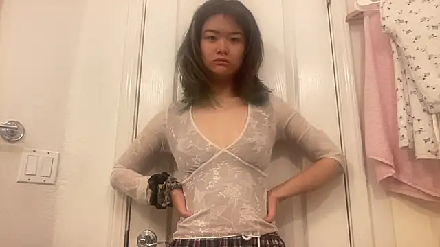 forbiddenfruitcake online show from March 14, 10:38 pm